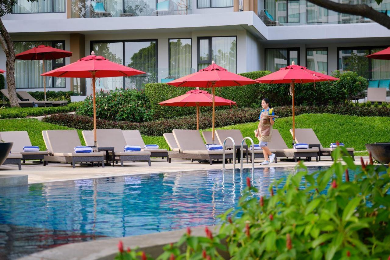 Hotel Amari Pattaya Esterno foto The swimming pool at the hotel