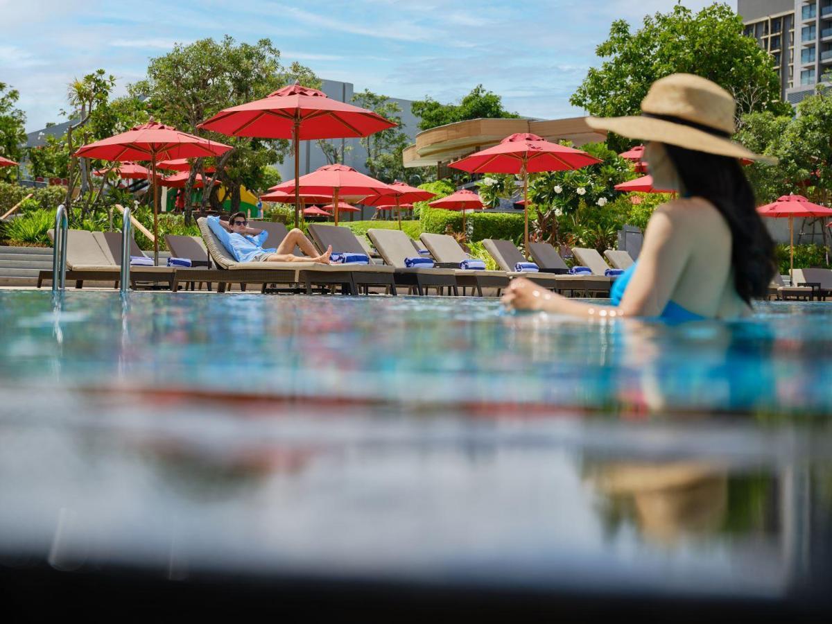 Hotel Amari Pattaya Esterno foto The pool at the hotel