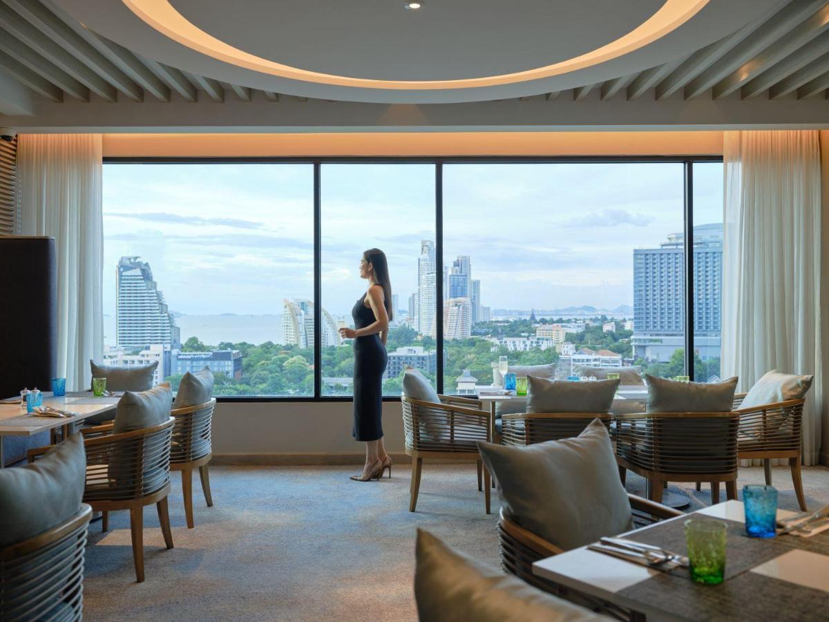 Hotel Amari Pattaya Esterno foto The Club at U Sathorn